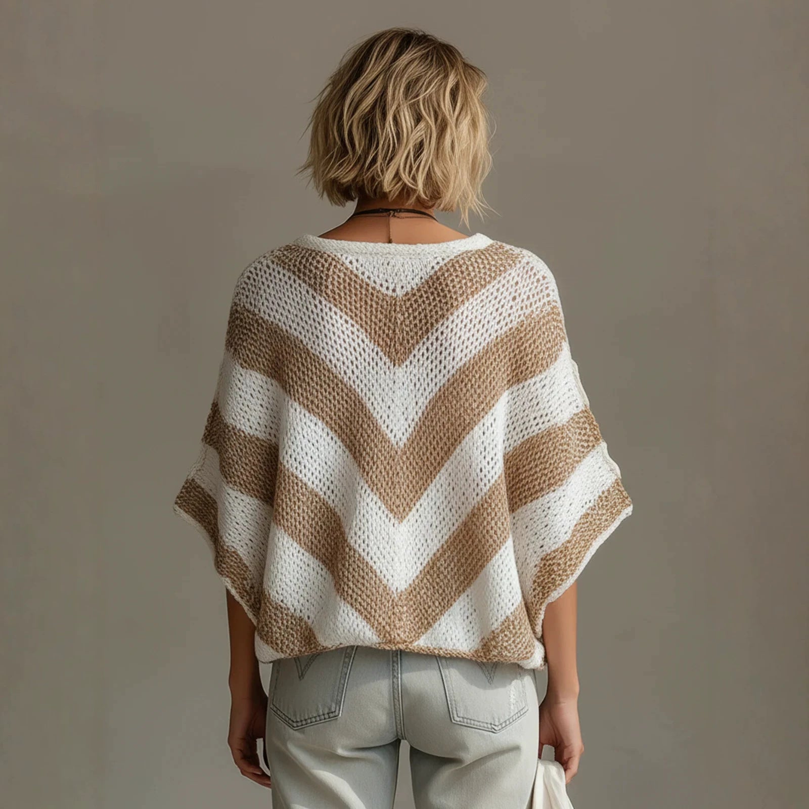 V-neck Short-sleeve knit Sweater